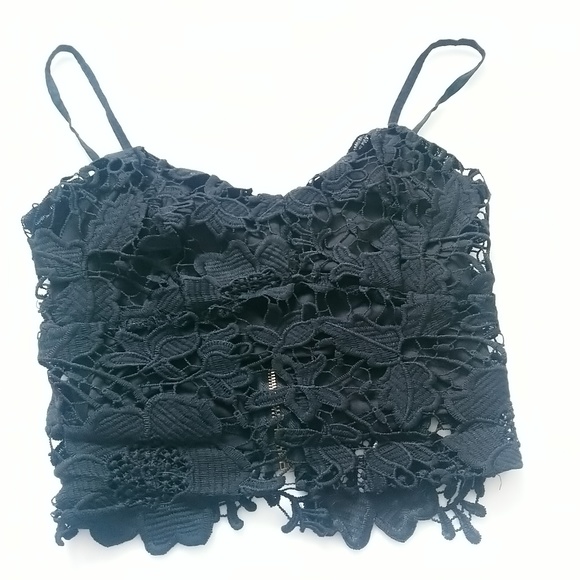 Taylor & Sage Tops - Cute crop top